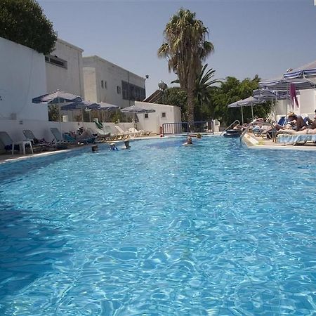 Aspro Spiti Hotel Apartments Тігакі Екстер'єр фото