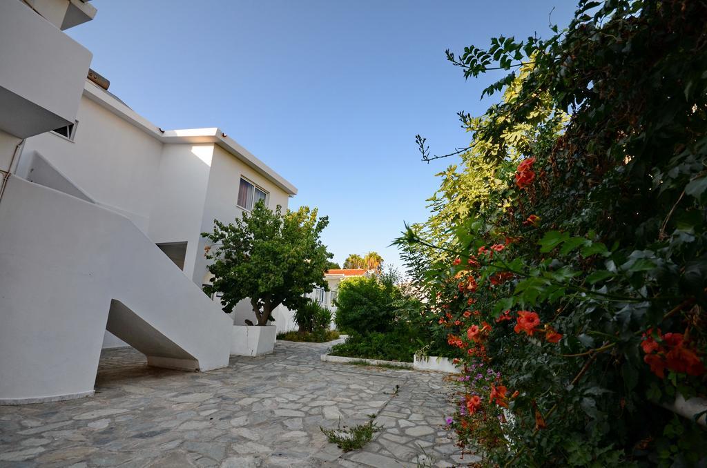 Aspro Spiti Hotel Apartments Тігакі Екстер'єр фото